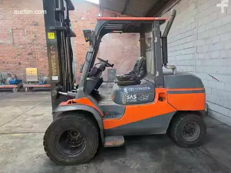 Diesel Forklifts 2008  Toyota 42-7FD40 (9)