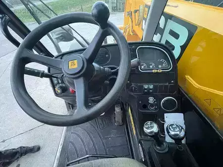 Verreikers (vast) 2015  JCB 531-70 (4)