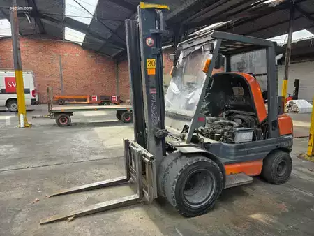 Dieselový VZV 1996  Toyota 02 6fdf 30 (1)