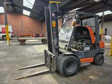 Dieselový VZV 1996  Toyota 02 6fdf 30 (2)
