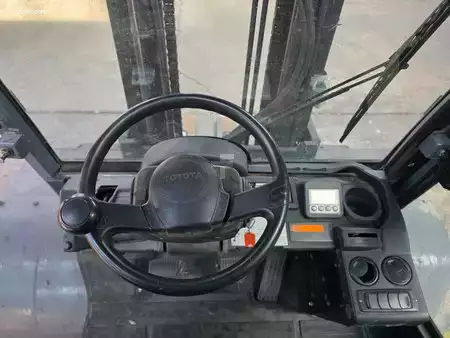 Diesel truck 2017  Toyota Tonero 50 40-8FD45N (22)