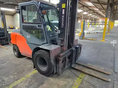 Diesel truck 2017  Toyota Tonero 50 40-8FD45N (7)