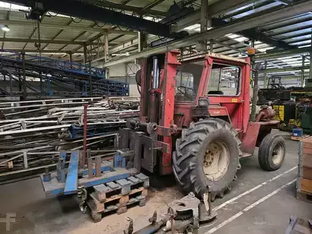 Diesel heftrucks 1979  BRAUD&FAUCHEUX MB25P (1)