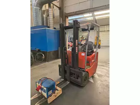 3-wiel elektrische heftrucks 2006  BT C3E100R (10)