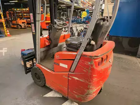 3-wiel elektrische heftrucks 2006  BT C3E100R (9)