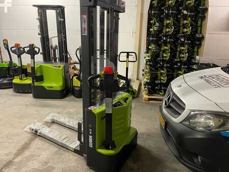 Ruční vysokozdvižný vozík 2023 Clark WS10 (3)