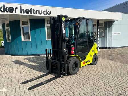 LPG VZV 2022 Clark S25L (1)