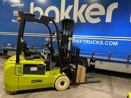 Elektro tříkolové VZV 2022 Clark GTX16 (1)