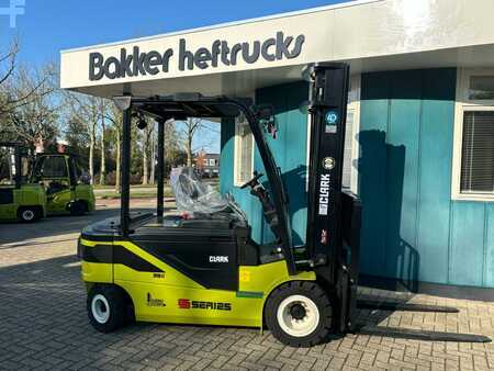 Elektro čtyřkolový VZV 2024 Clark SE35 (2)
