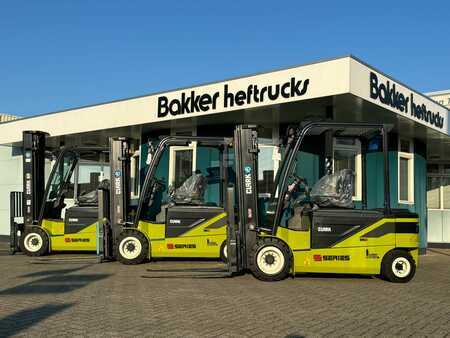 Elektro čtyřkolový VZV 2024 Clark SE35 (1)