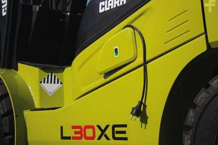 Elektromos 4 kerekű 2025  Clark L30XE (2)