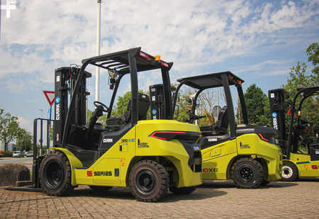 Elektro čtyřkolový VZV 2025  Clark S35XE (7)