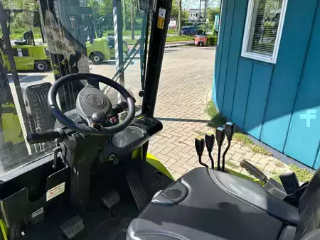 LPG Forklifts 2016  Clark GTS30L (4)