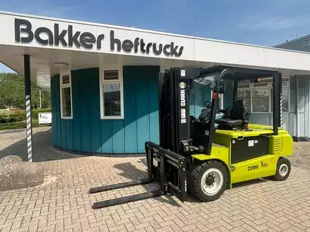 Elektro čtyřkolový VZV 2025  Clark GEX50 (1)