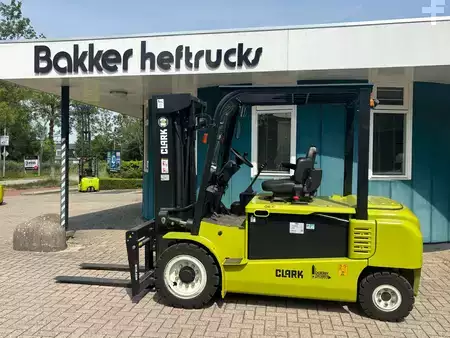 Elektro čtyřkolový VZV 2025  Clark GEX50 (2)
