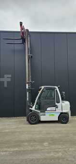 Dieselstapler 2015  Unicarriers YG1D2A32Q (8)