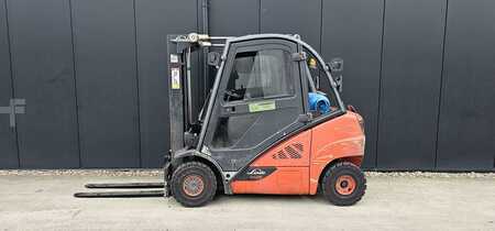 LPG Forklifts 2011  Linde H25T-01 (2)