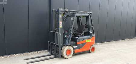 Elektro čtyřkolový VZV 2014 Linde E20-01 (1)