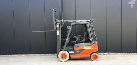 Elektro čtyřkolový VZV 2014 Linde E20-01 (3)