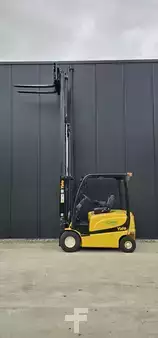 4-wiel elektrische heftrucks 2021  Yale ER25VL (5 beschikbaar) (10)