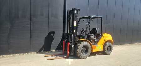 Wózek terenowy 2025 HC (Hangcha) CPD35 4x4 Lithium-Ion (1)