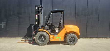 Wózek terenowy 2025 HC (Hangcha) CPD35 4x4 Lithium-Ion (2)