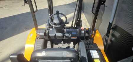 Empilhador todo-terreno 2023  HC (Hangcha) CPD35 4x4 Lithium-Ion (5)