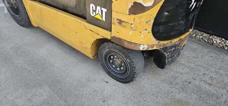 Elektryczne 4-kołowe 2010  CAT Lift Trucks EP35K-PAC (15)