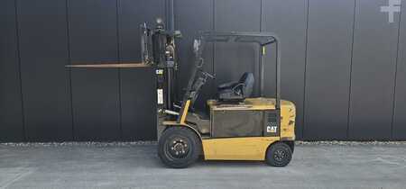 Elektryczne 4-kołowe 2010  CAT Lift Trucks EP35K-PAC (3)