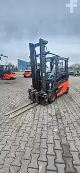 Elektro 4 Rad 2015  Linde E 25 L-01 (1)