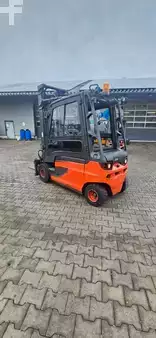 Elektro 4 Rad 2015  Linde E 25 L-01 (2)