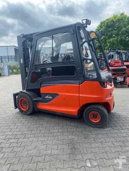 El truck - 4 hjulet 2017  Linde E 50 HL-01 (2)