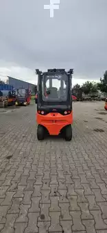 Elektryczne 4-kołowe 2015  Linde E 40 HL-01/600 (4)