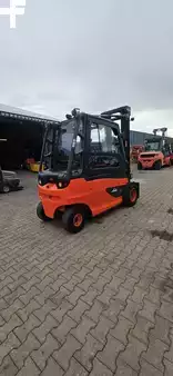Elektryczne 4-kołowe 2015  Linde E 40 HL-01/600 (5)