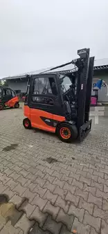 Elektryczne 4-kołowe 2015  Linde E 40 HL-01/600 (6)