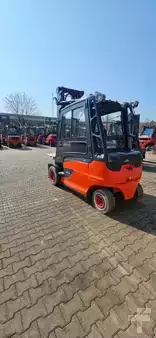 Elektryczne 4-kołowe 2019  Linde E 40 HL-01/600 (4)