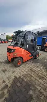 Wózki gazowe 2019  Linde H 25 T-02 (3)