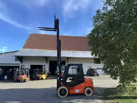 El Truck - 4-hjul 2025  Noblelift CPD 35 Triplerxmast 480cm 3500 KG Kabine (10)