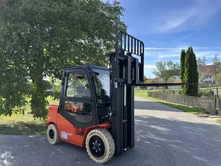 El Truck - 4-hjul 2025  Noblelift CPD 35 Triplerxmast 480cm 3500 KG Kabine (12)