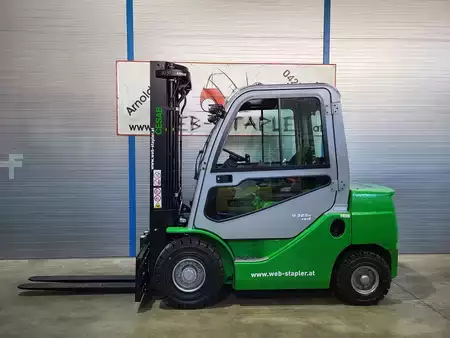 Chariots élévateurs diesel 2023  Cesab M325H-DV (1)