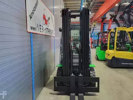 Chariots élévateurs diesel 2023  Cesab M325H-DV (4)