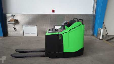 Transpalettes éléctriques 2024  Cesab P320 (4)