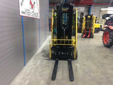 Chariots électriques à 4 roues 2020  Hyster J2.0XN (3)