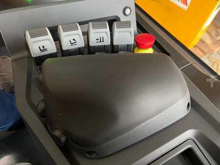 Elektro 4 Rad 2024  Cesab B635II (15)