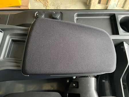 Elektro 4 Rad 2024  Cesab B635II (3)