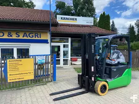 Eléctrica de 3 ruedas 2025  Cesab B320II (1)