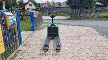 Lavtløftende truck 2026  Cesab P015i (4)