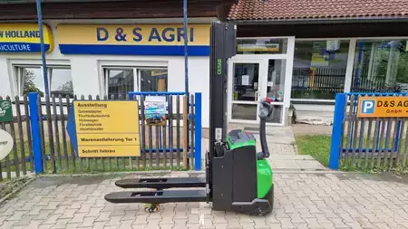 Hochhubwagen 2024  Cesab S212L (2)