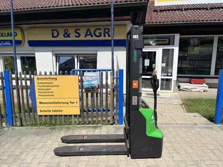 Hochhubwagen 2024  Cesab S010i (2)