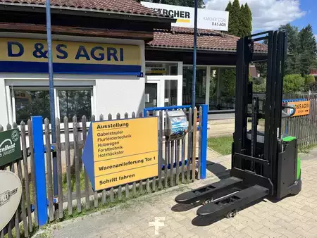 Pallet Stackers 2024  Cesab S214L (1)